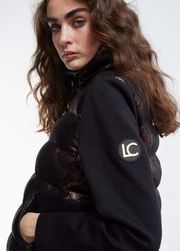 LOLA CASADEMUNT/ CHAQUETA EFECTO ESCAMAS - Imagen 5